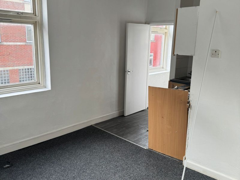 1-Bedroom Property Available – Prime Bearwood Location
