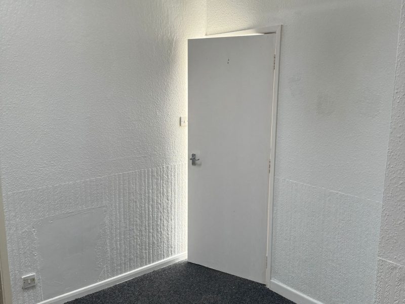 1-Bedroom Property Available – Prime Bearwood Location